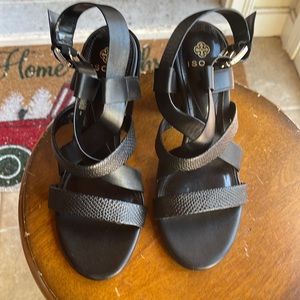 ISOLA Black Leather Strappy Sandal w/ Block Heel Size 8